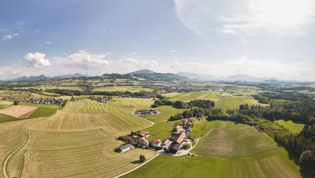Drohnenaufnahme von Eugendorf